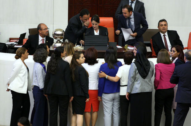 HDP'li kadınlardan Arınç'a tepki