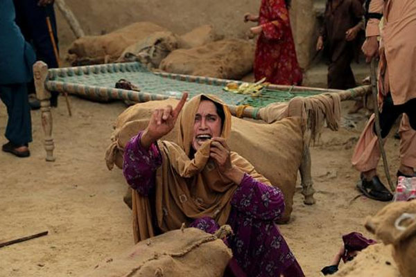 Mülteci köyünde yıkım