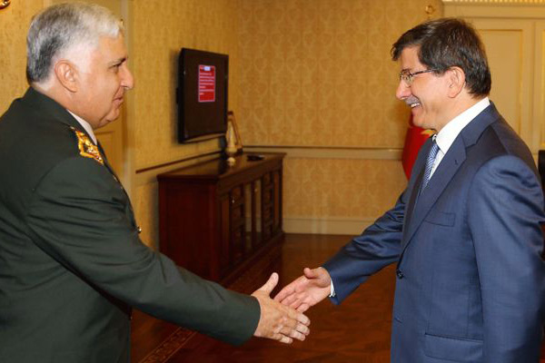 Davutoğlu Özel'i kabul etti