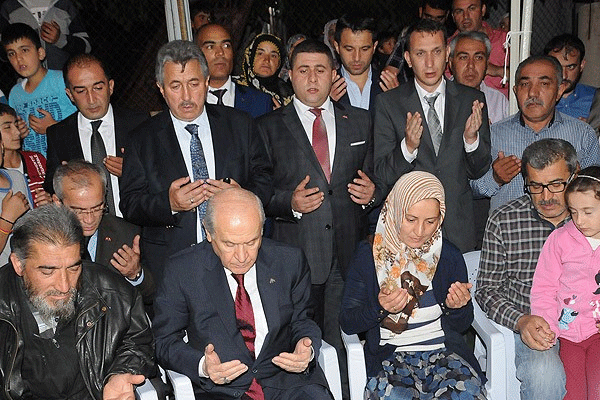 Bahçeli'den asker ailesine ziyaret