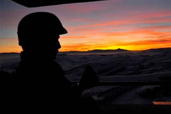 Diyarbakır'da askere mayınlı saldırı