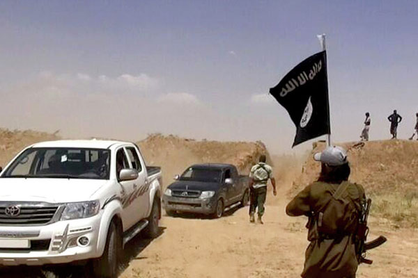 Kadınlar IŞİD'i dolandırdı