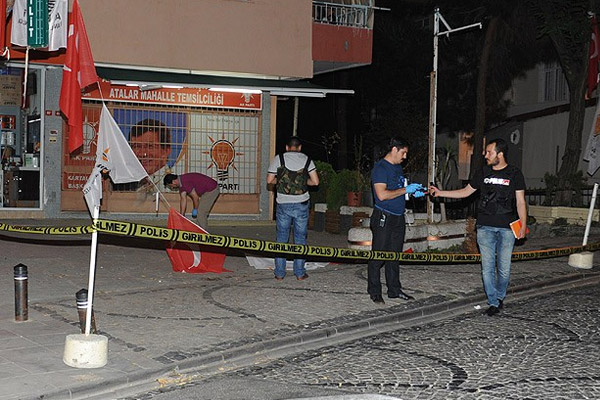 AK Parti temsilciliği önünde patlama