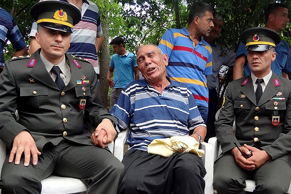 Uzman Çavuşun babaevinde yas