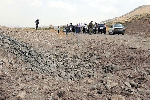 Askeri araca mayınlı saldırı