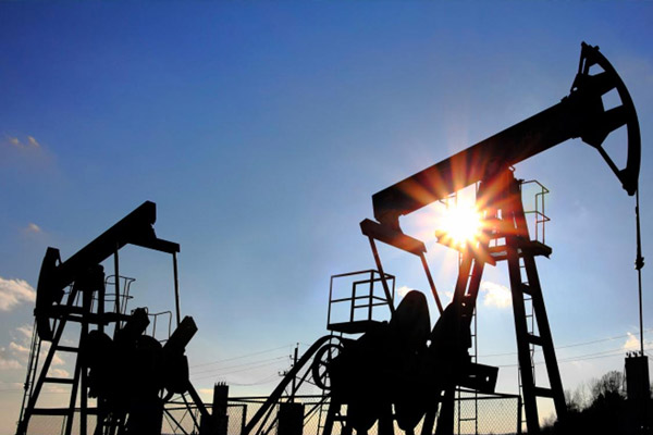 Petrol fiyatları sert düştü