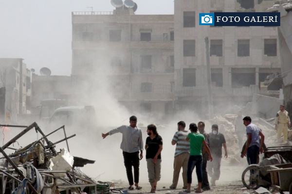 Esed rejimine ait savaş uçağı çarşıya düştü