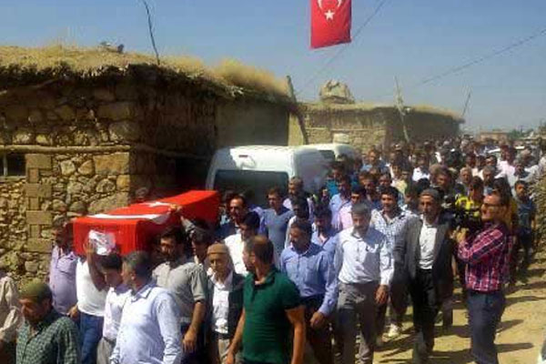 Kürtçe ağıtlarla 4 bin kişi uğurladı