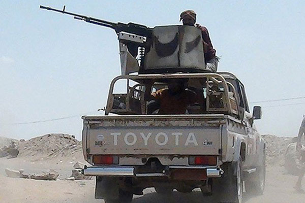 Husiler ile Hadi yanlılarından kanlı çatışma