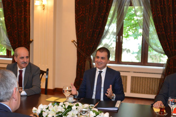 Görüşmenin ardından gözler liderlerde