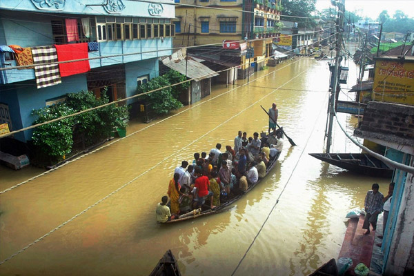 Hindistan'da sel faciası: 178 ölü