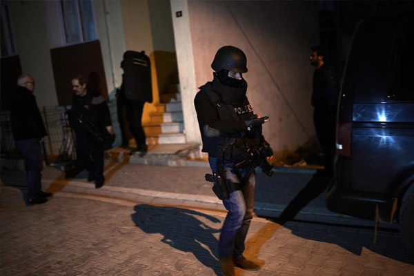 Bitlis'te operasyon: 8 gözaltı