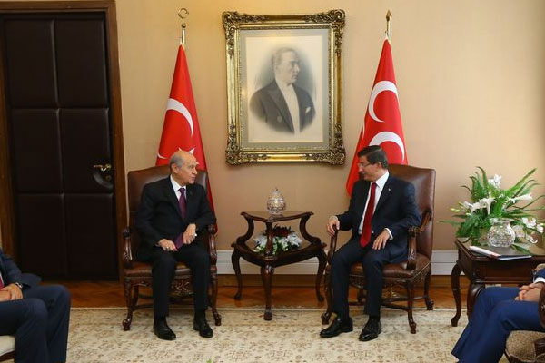 AK Parti'den MHP'ye iki seçenek