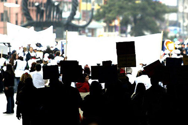 Toplantı ve gösteri yönetmeliğinde yeni değişiklik