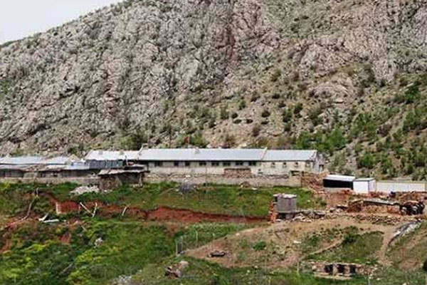 Diyarbakır'da  üç ayrı noktaya roketli saldırı