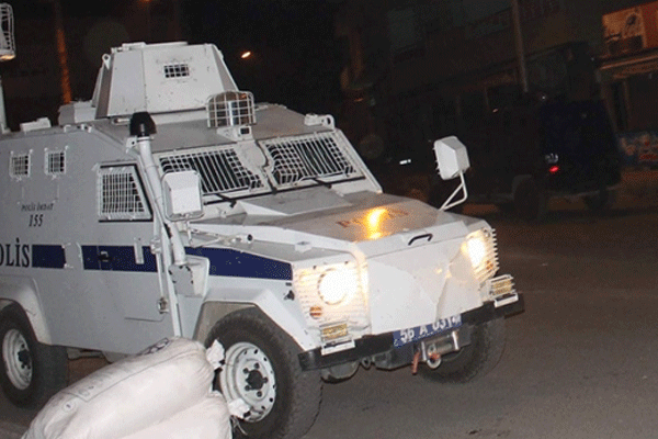 Muş'ta polise roketli saldırı