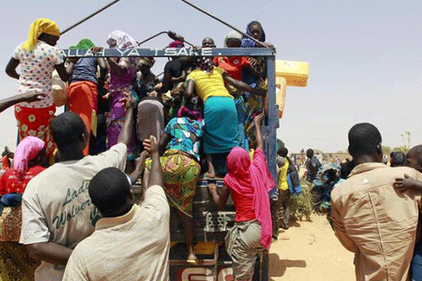 Binlerce kişi evini terk etmek zorunda kaldı