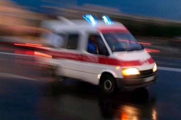 TIR minibüsle çarpıştı: 12 yaralı