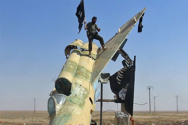 IŞİD bir kenti daha ele geçirdi