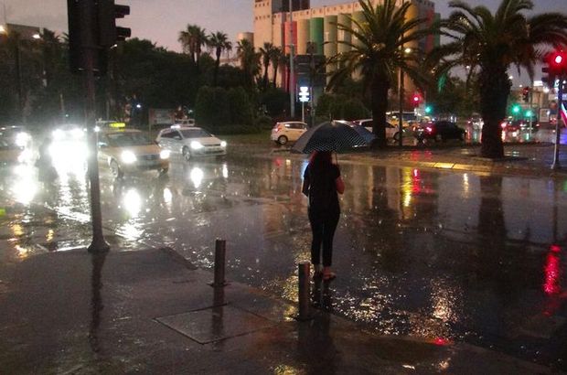 Yağmur hayatı felç etti!