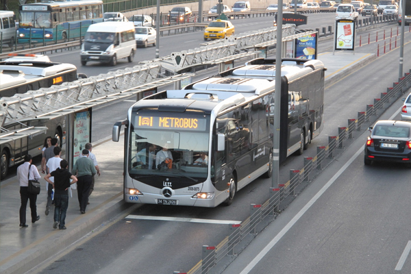 Metrobüste şarj dönemi başlıyor