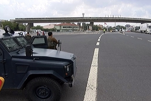 İstanbul’da bombalı araç aranıyor