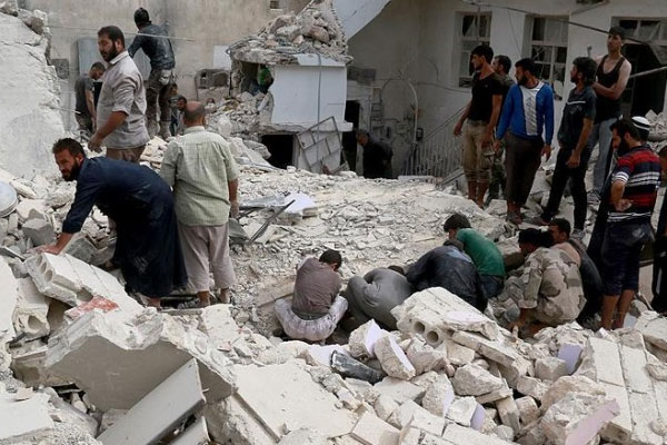 Halep'te yerleşim yerlerine saldırı: 56 ölü