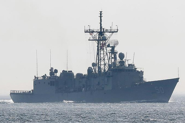 Rus savaş gemisi Ege'ye açıldı