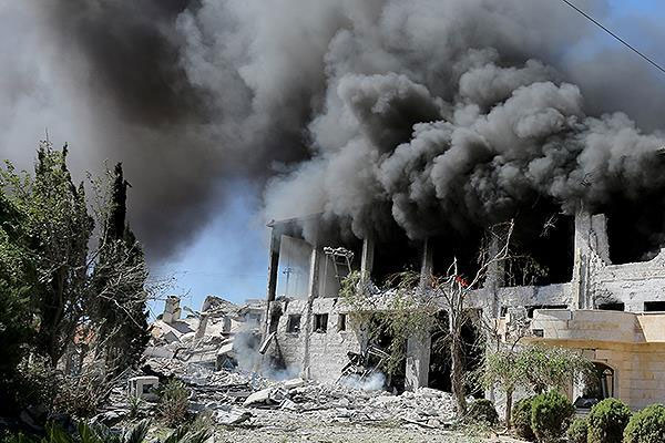 Esed rejimi ve Rusya sivilleri katletti