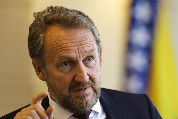 İzetbegovic'den referandum tepkisi