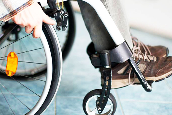 Yanlış teşhis nedeniyle 43 yıl yürüyemedi