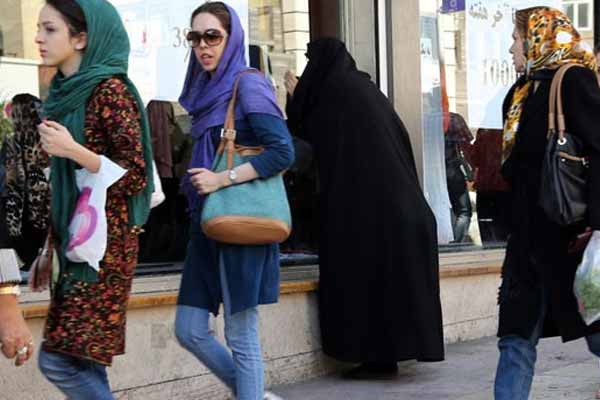 İran'da kredi kartlı dönem başladı