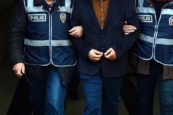 Manisa’da FETÖ operasyonu: 27 gözaltı