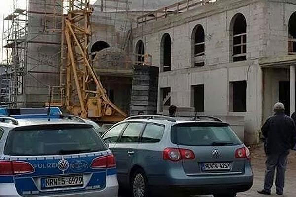 Almanya'da Fatih Camisine saldırı