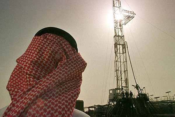 Petrol fiyatlarındaki düşüş bakan maaşlarını düşürdü