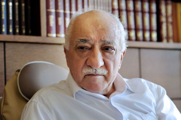 Gülen'in Davutoğlu'na açtığı dava reddedildi