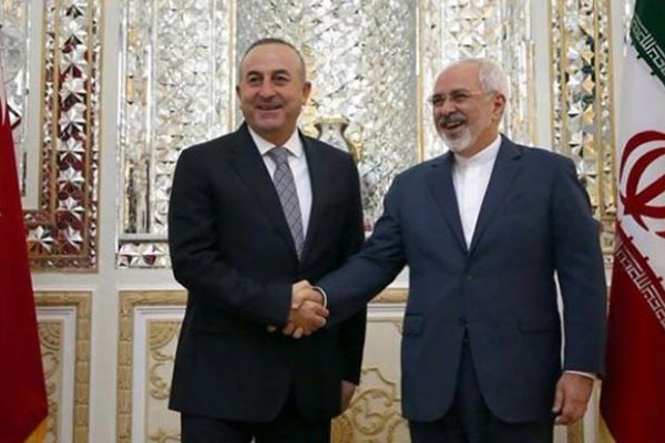 Çavuşoğlu, İranlı mevkidaşı Zarif ile görüştü