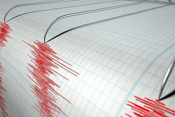 Ege'de art arda 2 deprem