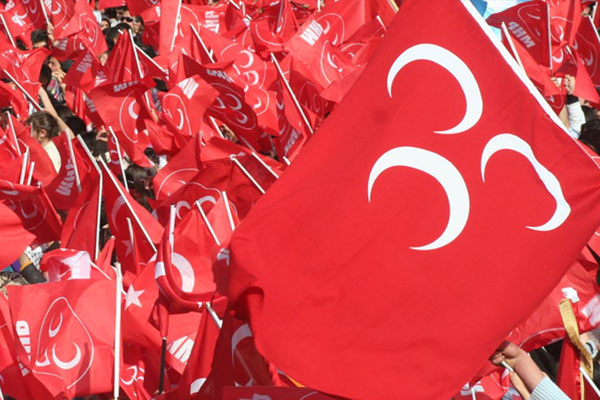 MHP'de bir ilçe yönetimi feshedildi