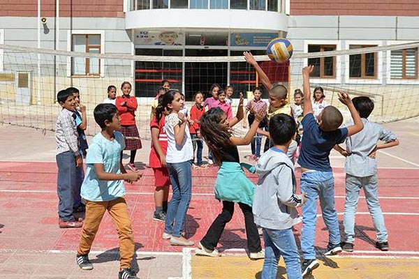 FETÖ mağduru öğrenciler devlet okullarına yerleştirildi