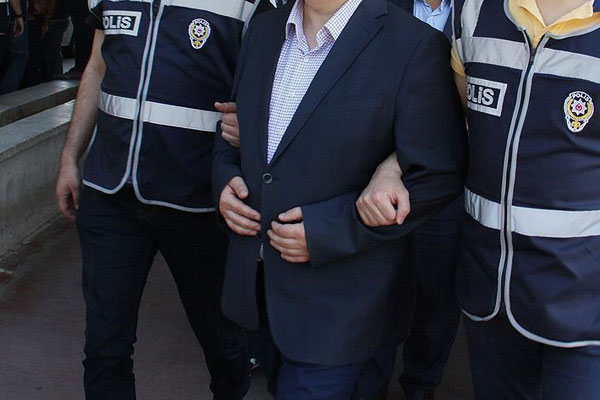 Restoran zinciri sahibi FETÖ'den tutuklandı