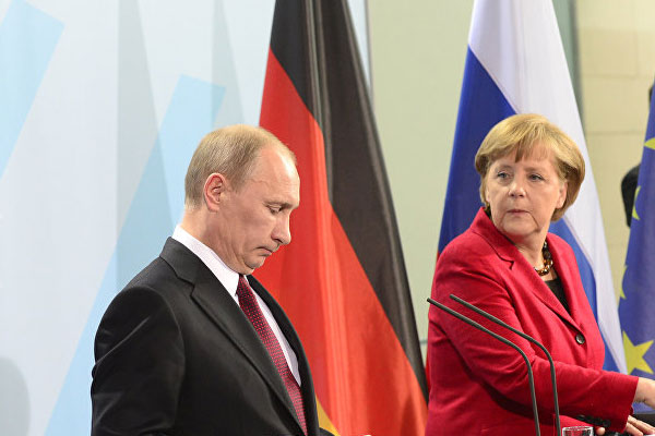 Merkel Putin'i aradı