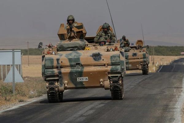 Şanlıurfa'dan Karkamış'a tank sevkiyatı