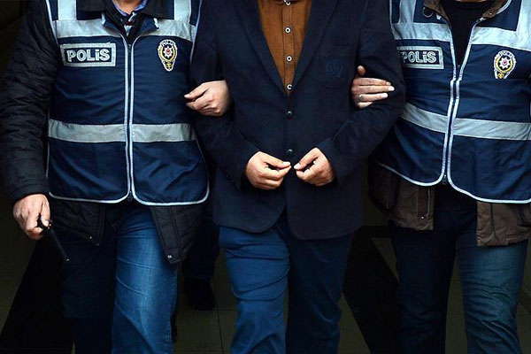 Gülen’in 2 akrabası gözaltına alındı
