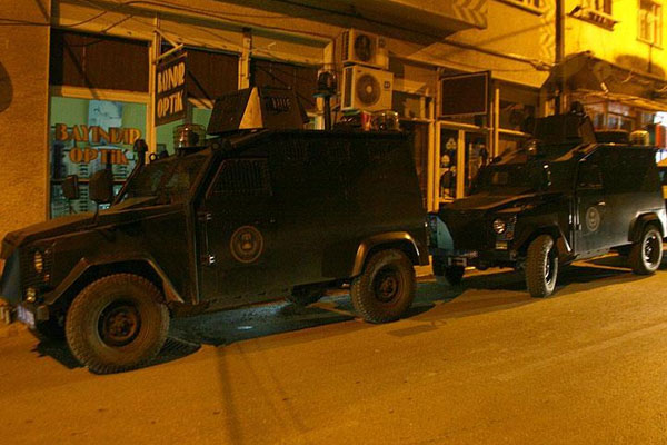 İzmir'de PKK operasyonu