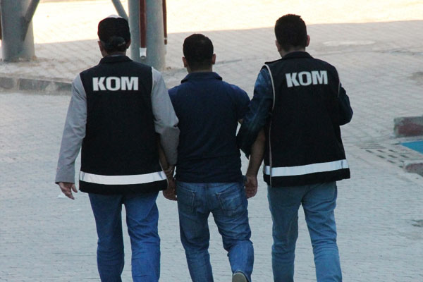 5 ilde FETÖ operasyonu: 15 polis gözaltında