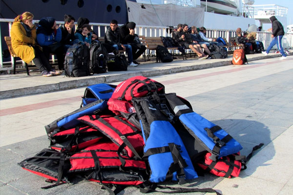 34 sığınmacı boğulmaktan kurtarıldı