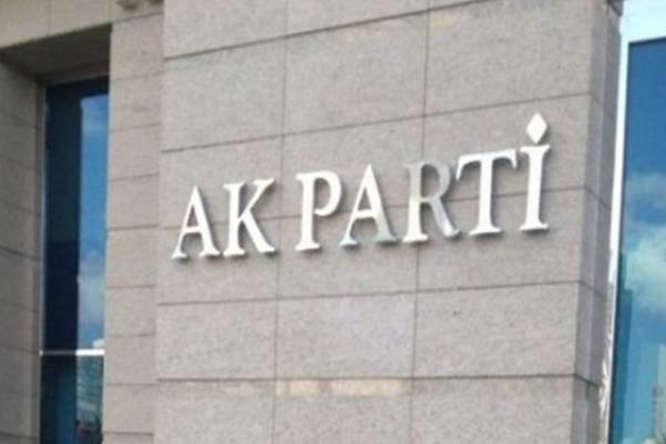 AK Parti Çorum il yönetimi istifa etti