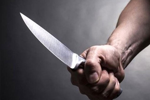 İşadamı ve oğluna bıçaklı saldırı