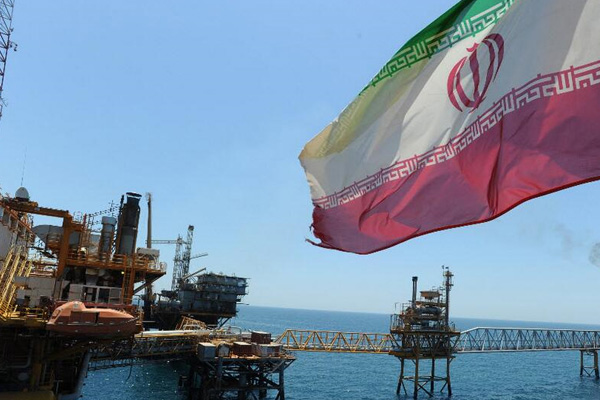 İran'dan petrol çıkışı